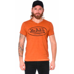 Osez le orange avec ce t-shirt col v homme von dutch. Ce t-shirt von dutch apportera dans nul doute la touche rock à votre tenue.