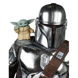 B√©b√© Yoda d'√©paule  