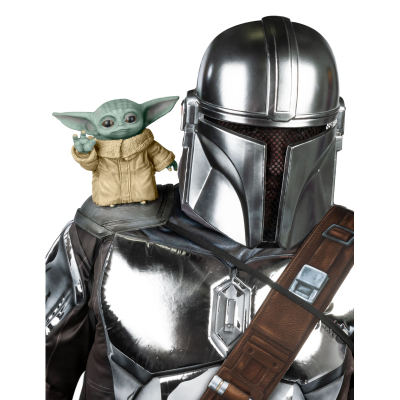 B√©b√© Yoda d'√©paule  
