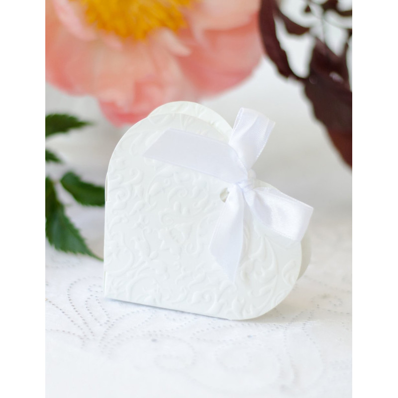 10 boites √† drag√©es en carton c?ur blanc 10 x 9 x 3 cm avec arabesques  
